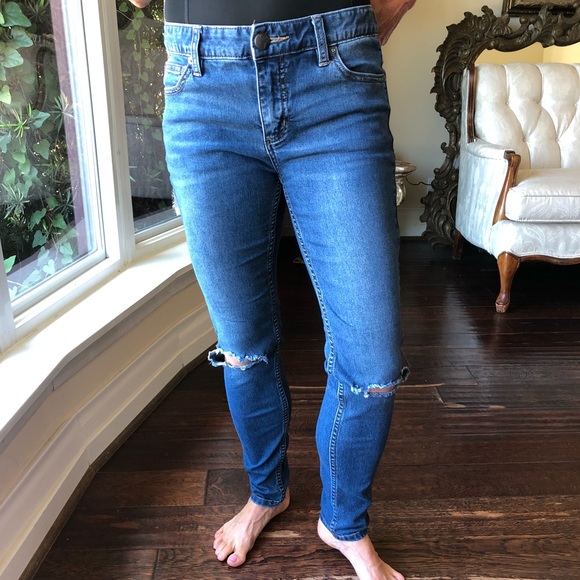 Free People Denim - Free People Stretch Skinnies Slightly Distressed